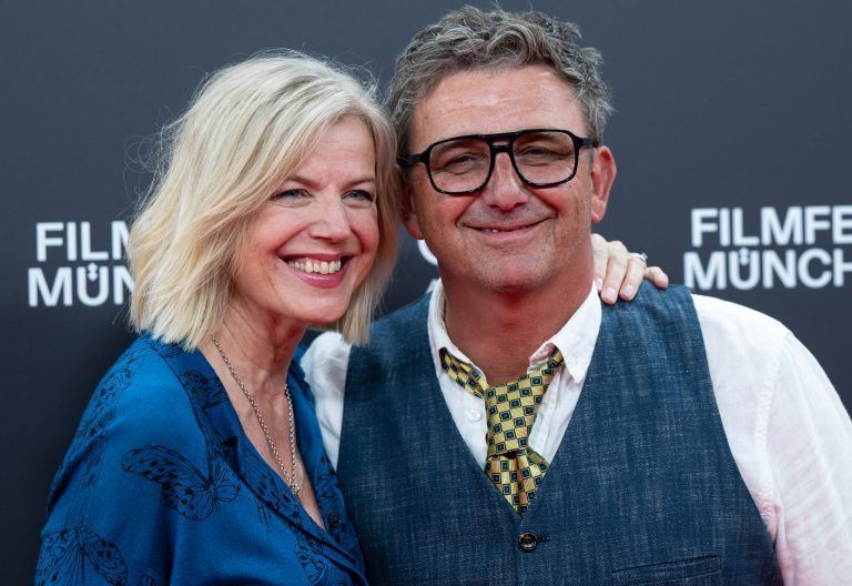 ABD0005_20230624 – MNCHEN – DEUTSCHLAND: 23.06.2023, Bayern, Mnchen: Hans Sigl, Schauspieler, und seine Frau Susanne kommen im Gasteig HP8 zur Erffnung des Filmfests Mnchen. Das Filmfest wird in diesem Jahr mit dem Film ÇThe Persian VersionÈ erffnet und zeigt bis zum 01.07.2023 Filme aus aller Welt. Foto: Sven Hoppe/dpa +++ dpa-Bildfunk +++. – FOTO: APA/dpa/Sven […]