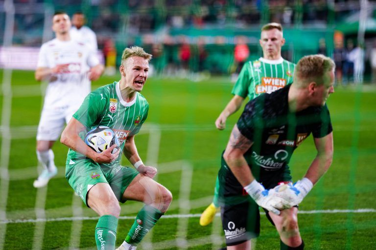 ABD0110_20240303 – WIEN – STERREICH: Marco Grll (SK Rapid) nach seinem Tor am Sonntag, 03. Mrz 2024, whrend der Admiral Bundesliga-Begegnung, 21. Runde, zwischen SK Rapid und SC Austria Lustenau in Wien. – FOTO: APA/EVA MANHART