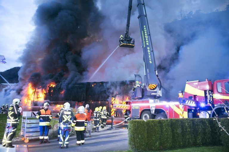 Feldkirch am 12.3.2024 Brand Abfallwirtschaftszentrum, Auf dem