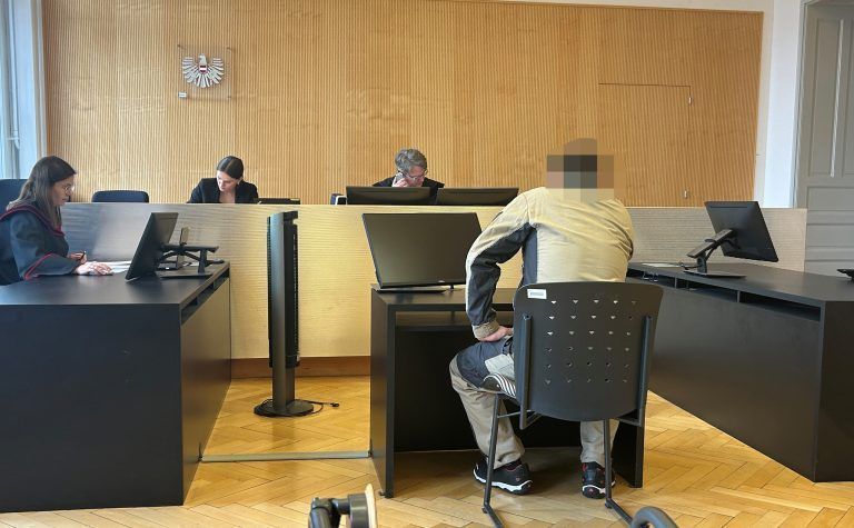 BLAULICHT GERICHT