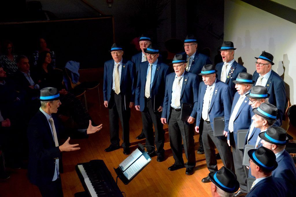 Der Liederkranz und seine Freunde