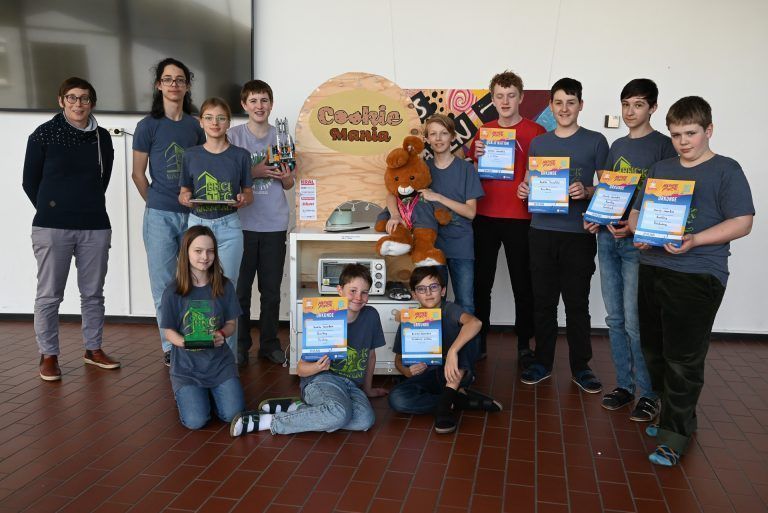 Das Robotic-Team der Mittelschule Hasenfeld hat einen mobilen Cookie-Backofen entworfen. - © bvs