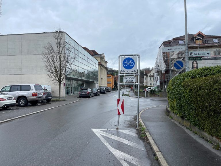 Fahrradstraße, Durchfahrt erlaubt