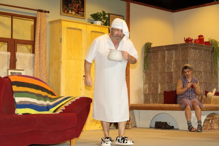 Erfolgreiche Theatersaison und zahlreiche Spenden