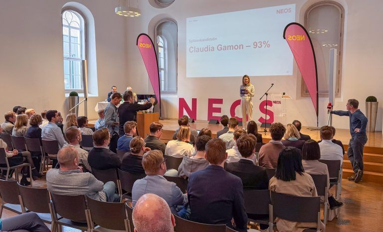 Neos wählen Claudia Gamon offiziell zur Spitzenkandidatin
