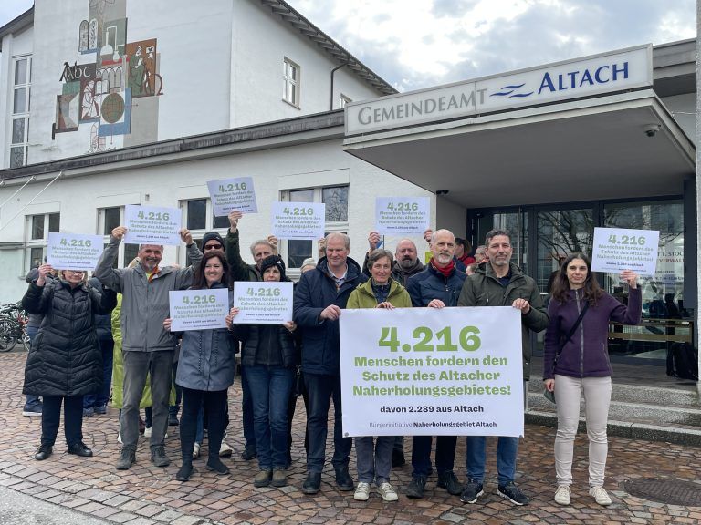 Unterschriftenübergabe Bürgerinitiative Altach 15.03.2024