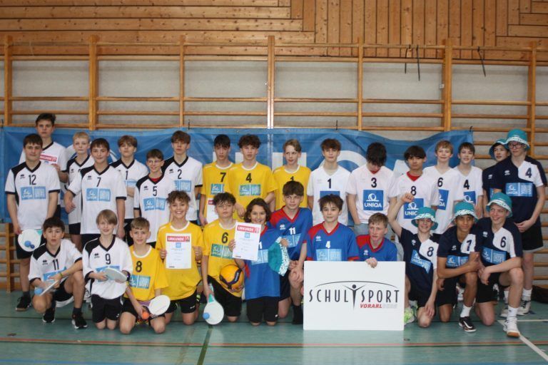 Fünf Mannschaften von der SMS Wolfurt waren bei den School Championships Boys vor Heimpublikum dabei. - © VN-TK