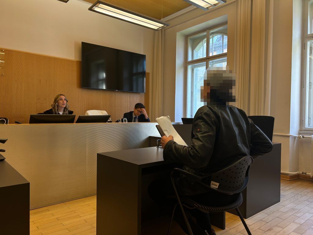 Gewalt im Landbus: Fahrscheinkontrolleur attackiert