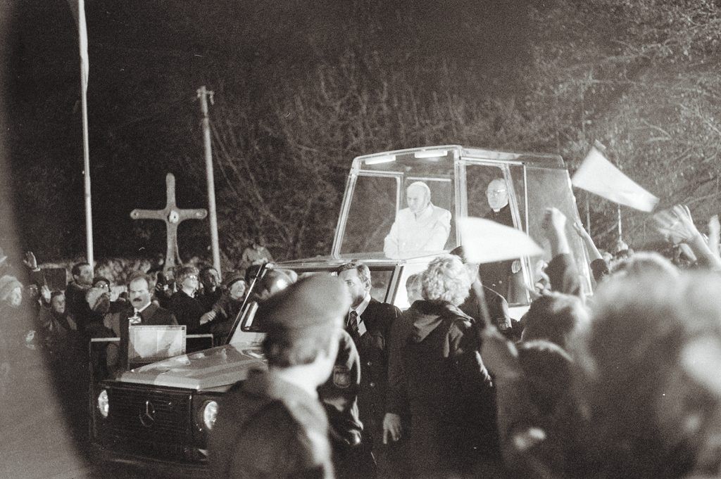 Mit dem Reisebus zum Pontifex