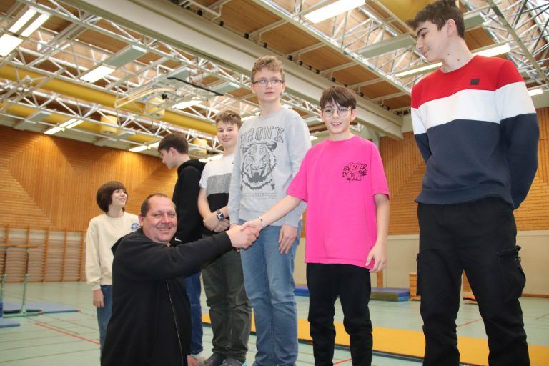 Turn10 Schulmeisterschaft im Gerätturnen 