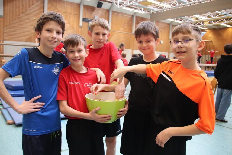 Turn10 Schulmeisterschaft im Gerätturnen 