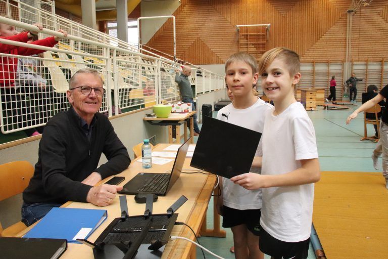Turn10 Schulmeisterschaft im Gerätturnen 