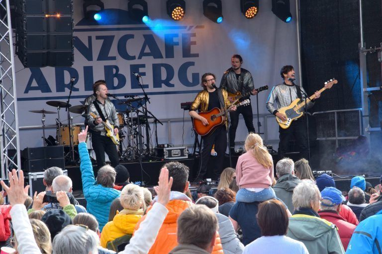 Lemo mit Band beim Musikfestival Tanzcafé Arlberg, Festivalbühne Rüfiplatz