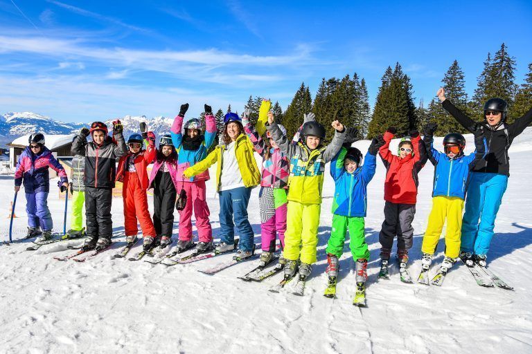Schulskitag im Skigebiet Laterns