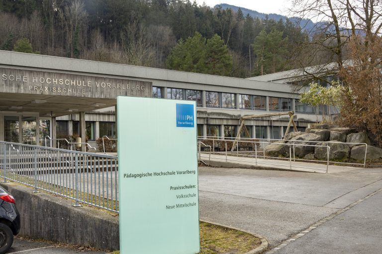 Pädagogische Hochschule Vorarlberg Fassadenfotos mit Tafe