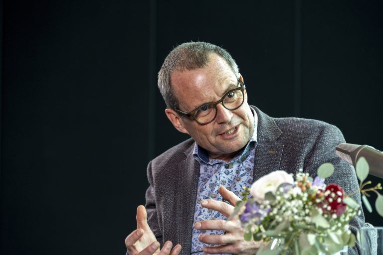 Aufnahmen der VN-Serie Glücksimpulse mit Bertram Strolz im Vorarlberg Museum. Teil 3