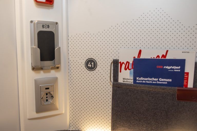 Unterwegs mit dem neuen Nightjet Schlafwagen Liegewagen der ÖBB Nachtzug Öffentliche Verkehrsmittel Wagon Wien nach Bregenz