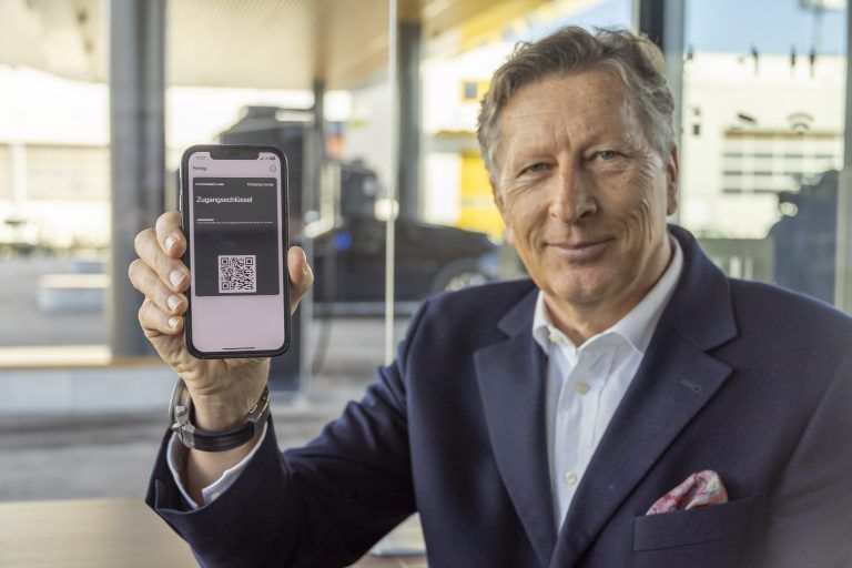 Eröffnung Porsche Charging Lounge Koblach Porsche-Ö-Chef Helmut Eggert.