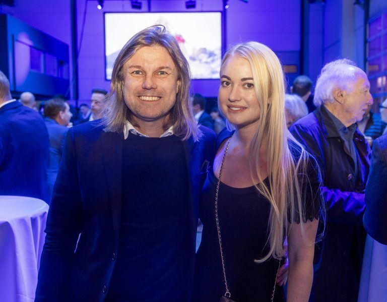 TOP 100 Treffpunkt Veranstaltung Menschen