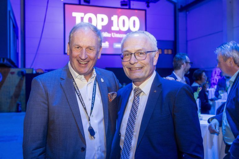 TOP 100 Treffpunkt Veranstaltung Menschen