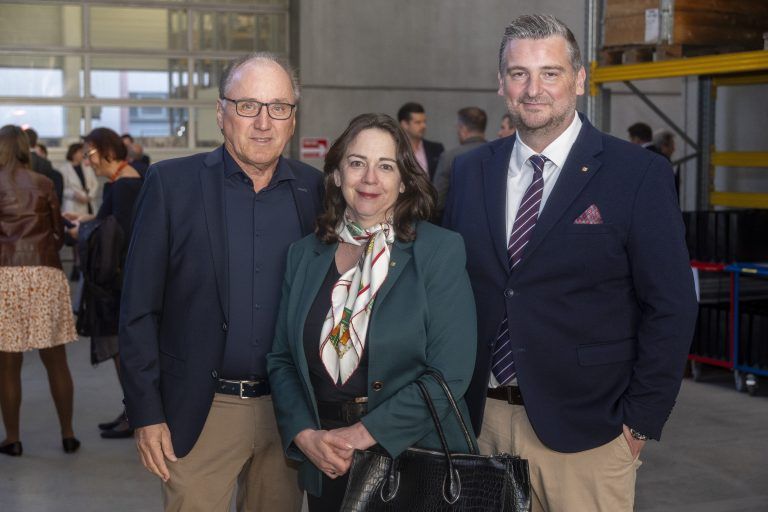 TOP 100 Treffpunkt Veranstaltung Menschen