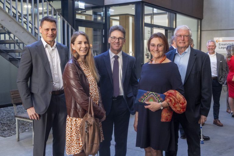 TOP 100 Treffpunkt Veranstaltung Menschen