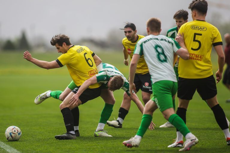 Fu§ball, VN.at-Eliteliga, Austria Amateure vs FC Hrbranz Bitte auch das Umfeld (Rheinvorland/Baustelle) ein wenig festhalten