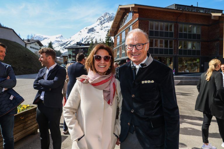 Erffnung Lechwelten Dorfhus, Die Gemeinde Lech ldt anlsslich der Erffnung ãLechwelten & DorfhusÒ zum feierlichen Festakt Lech ein. Beginn um 10:30 mit Fototermin (Geraldine und Tanja vor Ort) – Treffpunkt und Geschichte Erffnung Lechwelten Dorfhus, Die Gemeinde Lech ldt anlsslich der Erffnung ãLechwelten & DorfhusÒ zum feierlichen Festakt Lech ein. Beginn um 10:30 mit Fototermin […]