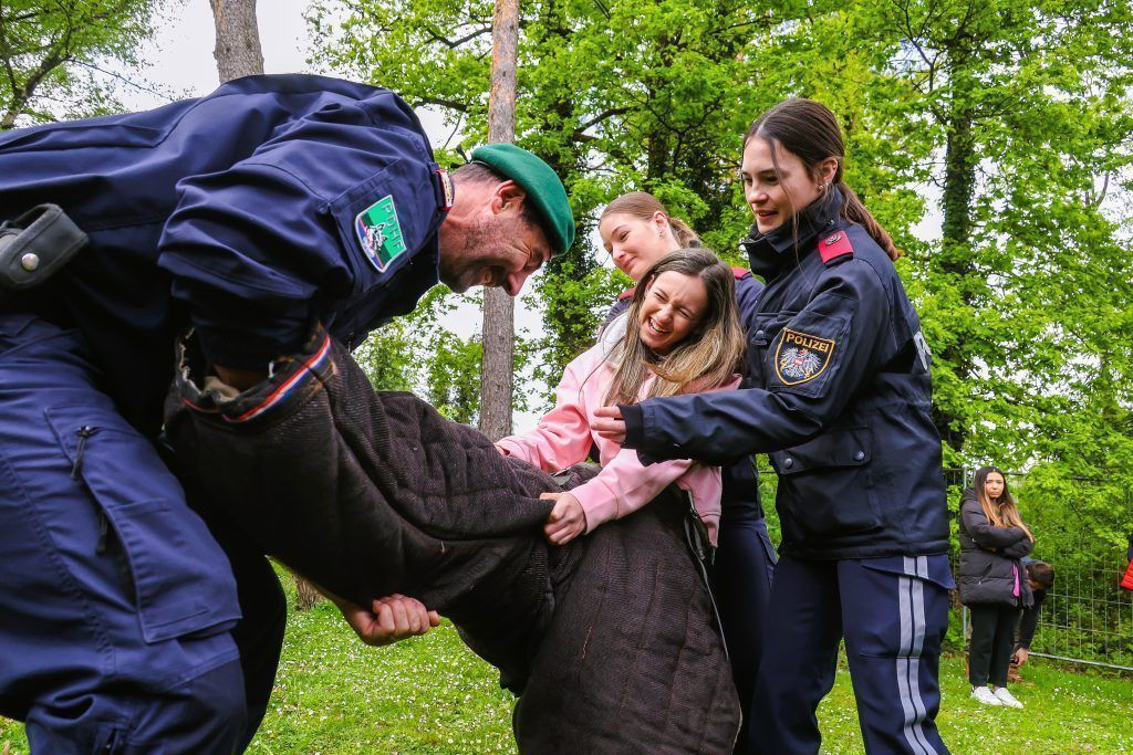 Zukünftige Heldinnen: Der "Girls Day" bei Polizei und Bundesheer
