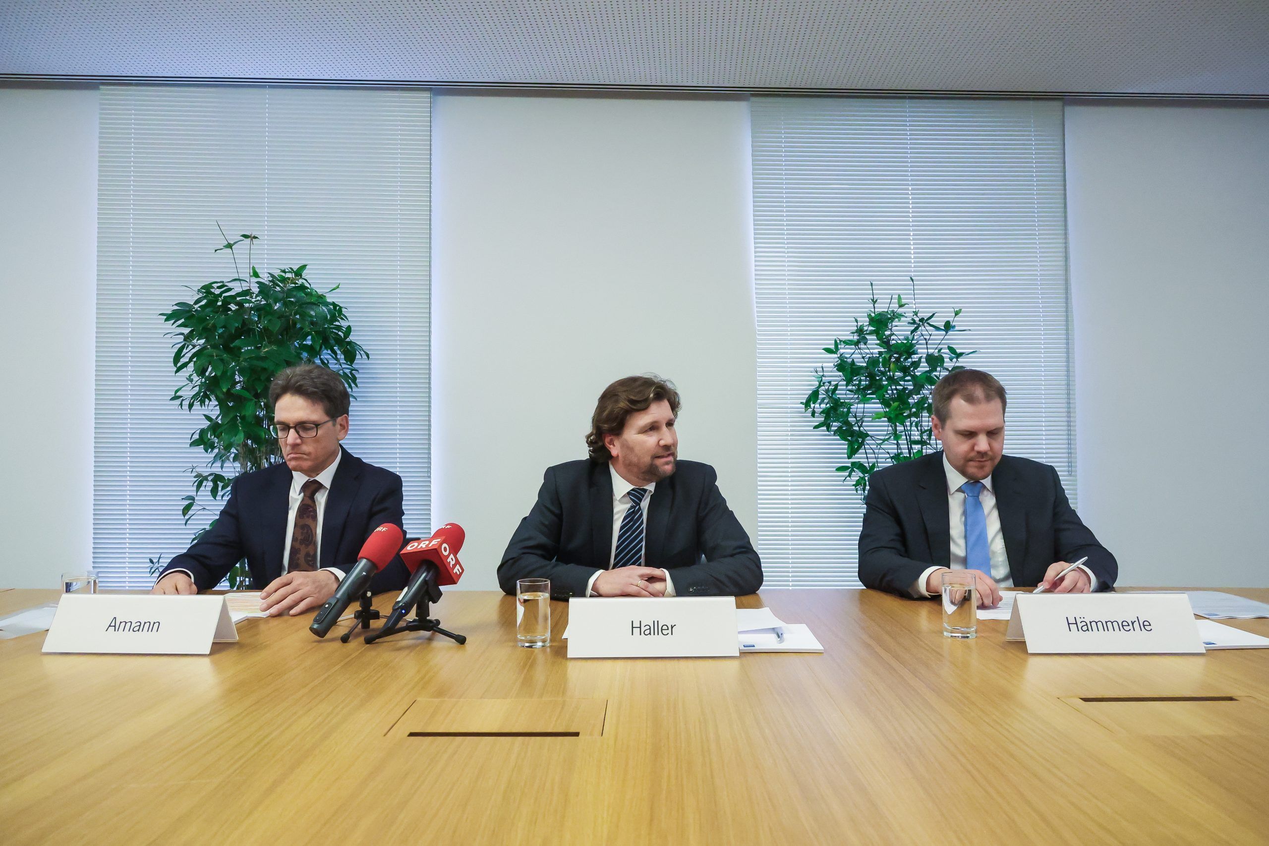 PK, Pressekonferenz Hypo Bank, Vorstand Hypo Vorarlberg, Michel Haller ldt zu Pressekonferenz zur aktuellen Causa, Kreditvergaben