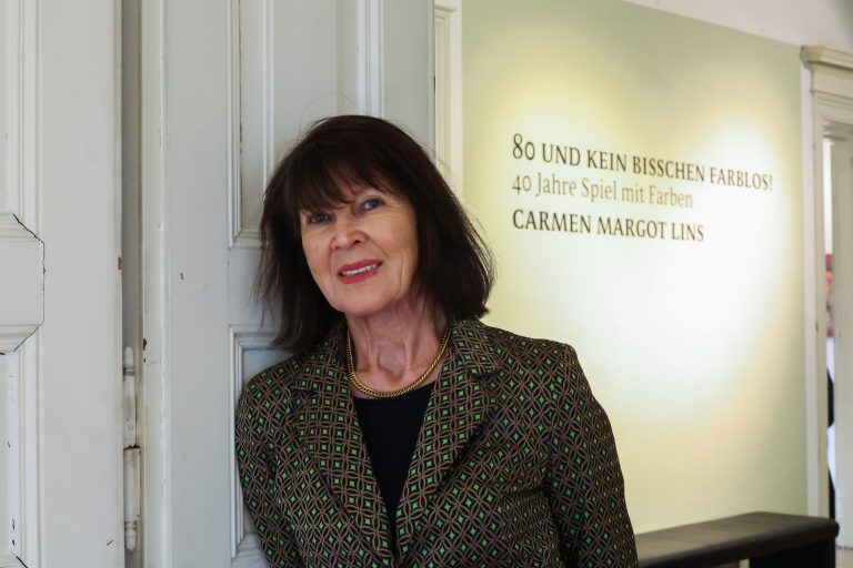 Vorarlbergerin des Tages mit Knstlerin Carmen Margot Lins, treffen uns in der Villa Claudia, wo ihre aktuelle Ausstellung stattfindet, VdT