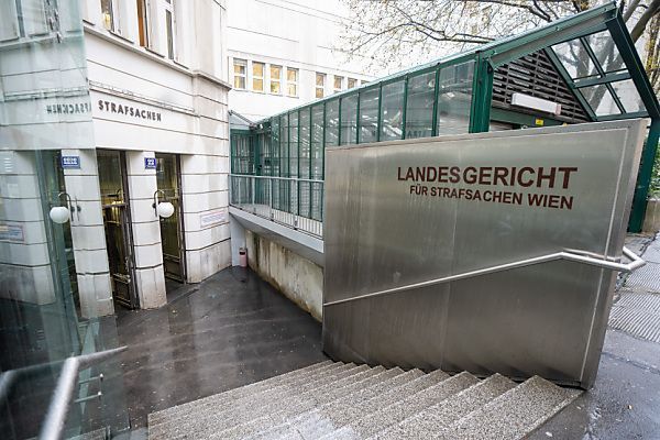 Prozess gegen Bundesheer-Offizierin wegen 15.300 Euro