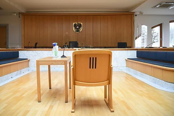 Teilbedingte Haft für Schüler wegen Terrorplänen