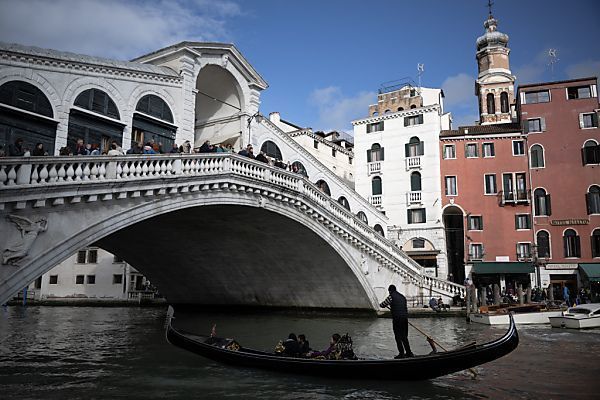 Venedig-Touristen bezahlen erstmals Eintritt