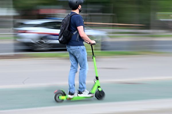 Zahl der Verkehrstoten 2023 wieder über 400