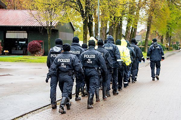 Bub in Deutschland weiter vermisst &#8211; Suche mit Menschenkette