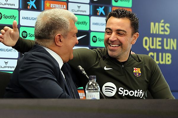Xavi über Rücktritt vom Rücktritt: &#8220;Ist das Beste für Barça&#8221;