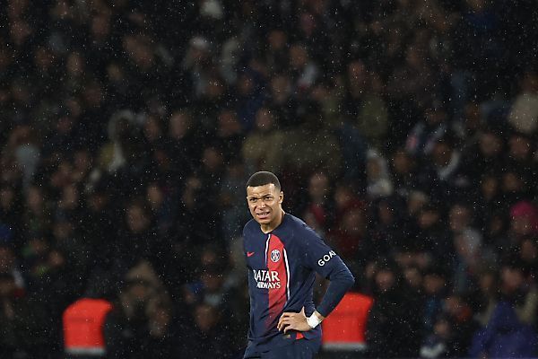 Meisterkür von Paris Saint-Germain vertagt