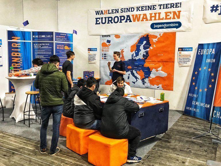 Auch über die anstehende Europawahl kann man sich informieren. - Frühjahrsmesse wird zum größten Jugendtreff Vorarlbergs - Frühjahrsmesse wird zum größten Jugendtreff Vorarlbergs
