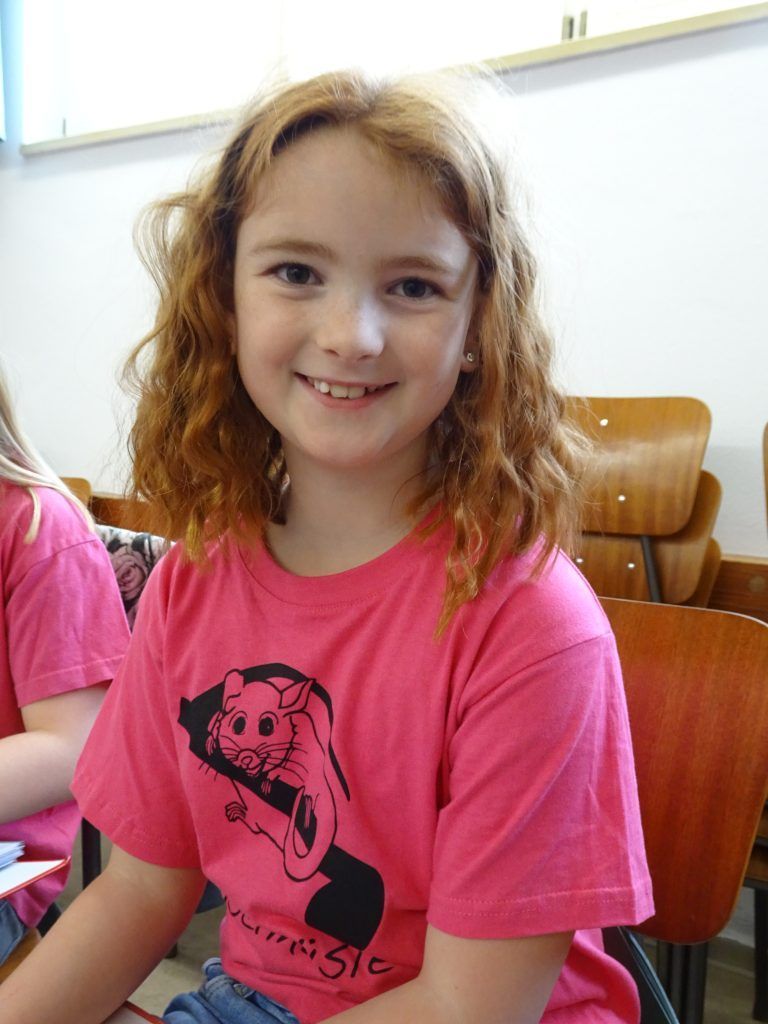 Maila Grabher, 8 Jahre, Dornbirn: Ich liebe Musik und singe sehr gerne, deshalb habe ich mich letztes Jahr bei den Haselmüsle gemeldet. Mir gefällt es richtig gut und unsere Chorleiterin ist eine ganz Nette. - Die singenden Haselmüsle - Haselmüsle Chor