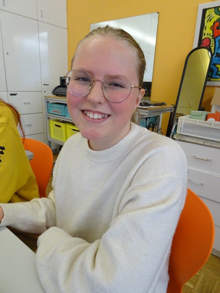 Mia Jähnig, 12 Jahre, Dornbirn: Ich fand super, dass man so kreativ sein konnte und bin zum ersten Mal mit einem 3D-Drucker in Berührung gekommen. Es war sehr spannend und eigentlich recht einfach in der Umsetzung. - Einblick in die Technik der Zukunft - Tourbus des technischen Museums Wien in der MS Baumgarten und dem Poly Dornbirn