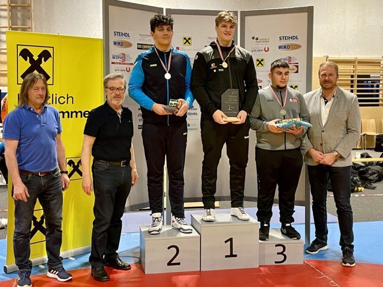 Leonhard Junger Platz 1 - ksk klaus tonangebend