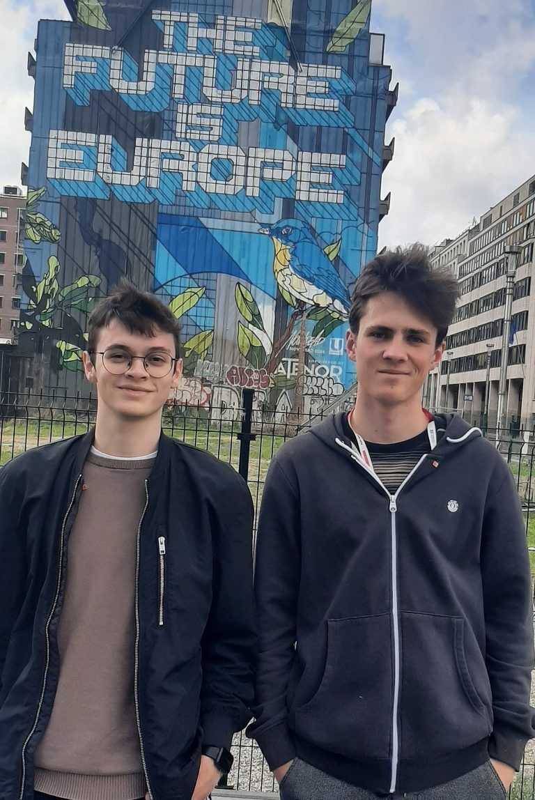Für die beiden HTL-Schüler war es eine besondere Ehre beim European Youth Forum dabei zu sein. - Junge Aktivisten aus Dornbirn auf internationalem Parkett - Zwei HTL Dornbirn-Schüler waren zu Gast beim European Youth Forum in Brüssel.