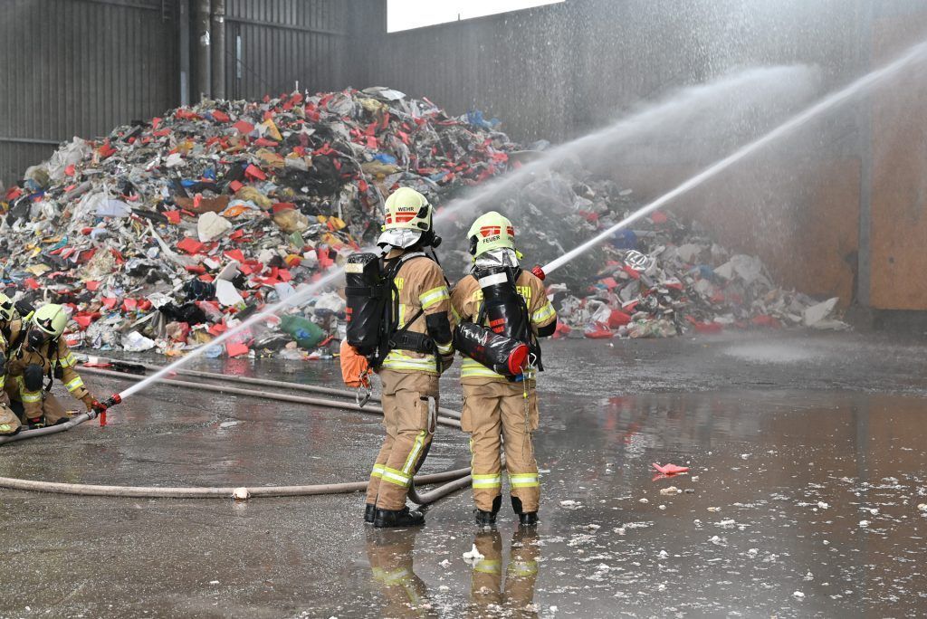 &#8220;Wasser Marsch!&#8221; bei Loacker Recycling