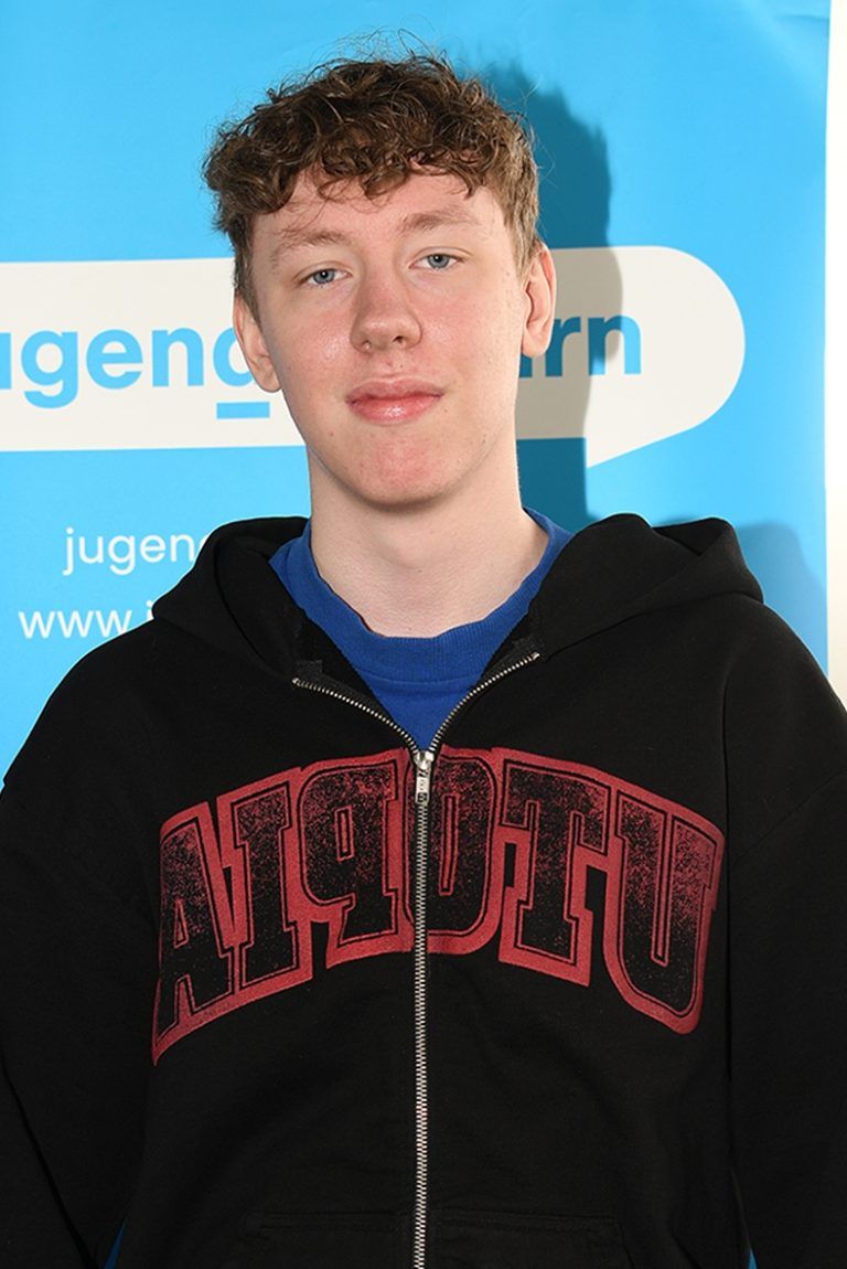 Noah Stesl, 17 Jahre, Dornbirn: Beim heutigen Kompetenzfrühstück habe ich viel über die menschliche Psyche gelernt und es war insgesamt ein entspannter Vormittag. Ich habe dabei gelernt, wie man mit psychischen Herausforderungen umgehen kann und wie man Freunden, die unter psychischen Erkrankungen leiden, helfen kann. - Kompetenzfrühstück für psychische Gesundheit - Kompetenzfrühstück für psychische Gesundheit