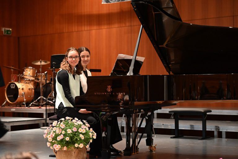 Amalie Seebacher und Maria-Magdalena Fuchs kamen aus Innsbruck angereist. - Freundschaft zweier Musikschulen - Freundschaft zweier Musikschulen