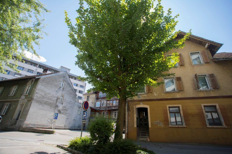 Fotos von den leerstehenden, abbruchreifen Häusern Ruinenviertel Montfortstraße und Sankt-Anna-Straße