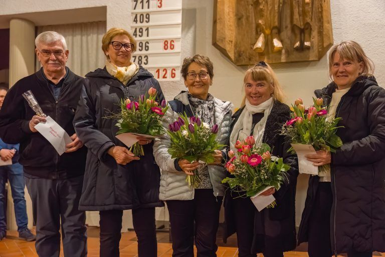 Osternacht mit Rätschen und Ehrungen in Vandans
