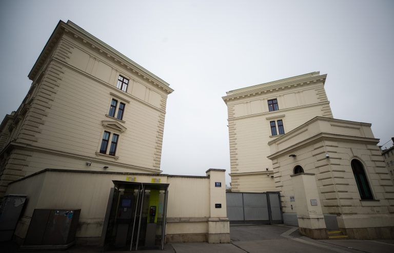 ABD0042_20181112 – WIEN –
STERREICH: ++ THEMENBILD ++ Aussenansicht des Bundesamtes fr Verfassungsschutz und Terrorismusbekmpfung (BVT) aufgenommen am Montag, 12. November 2018, in Wien. – FOTO: APA/GEORG HOCHMUTH