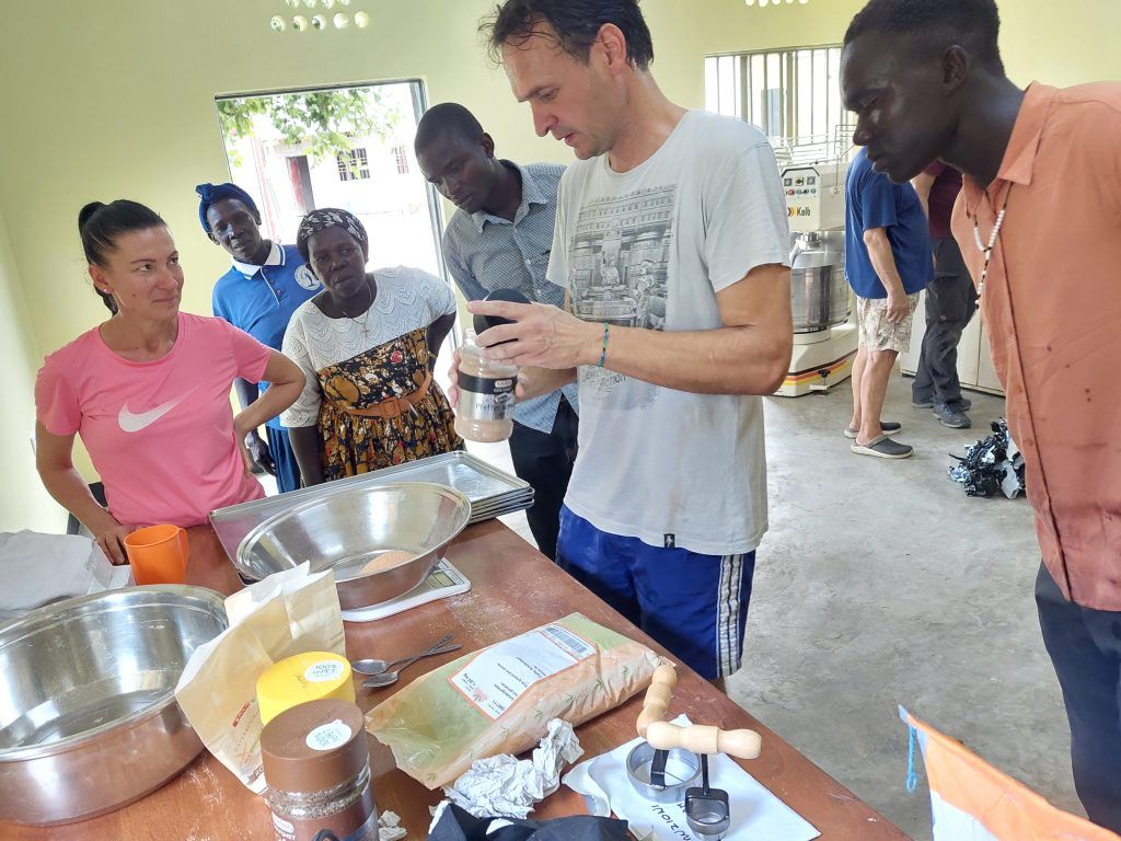 Eine neue Bäckerei für die Missionsstation St. Martin in Uganda